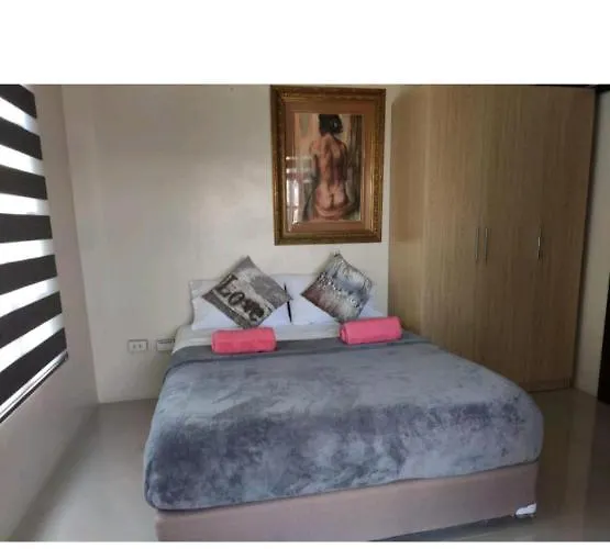 One Pavilion Place Bed & Breakfast *